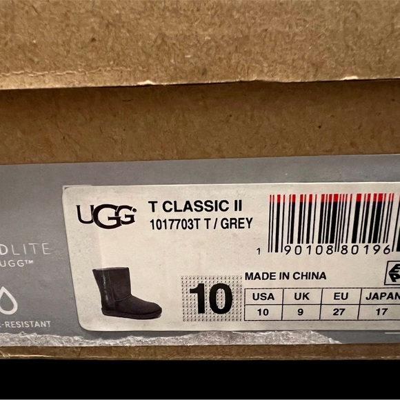 SOLD- UGG -Toddler 10C- Classic boot - Picture 5 of 5